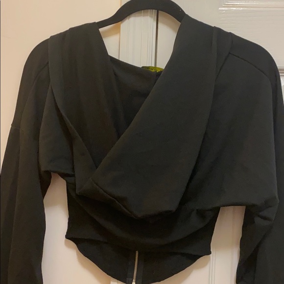 SOLD!! NWT 🌼🌸 - Picture 3 of 3